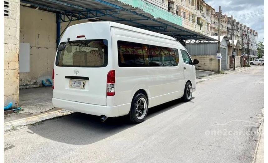 2017 Toyota Hiace Commuter